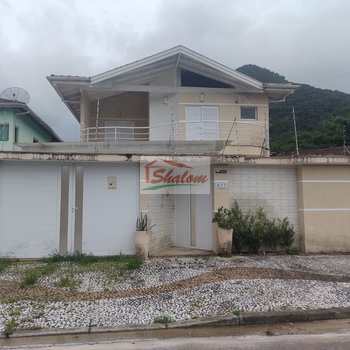 Sobrado em Caraguatatuba, bairro Cidade Jardim