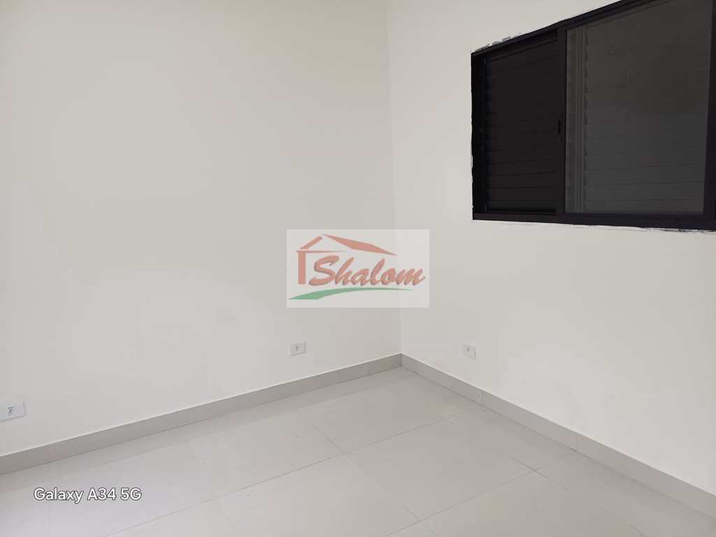 Casa em Caraguatatuba, no bairro Massaguaçu