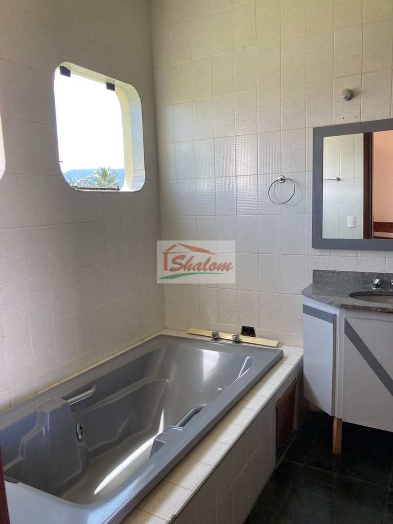 Sobrado em Caraguatatuba, no bairro Pontal de Santa Marina