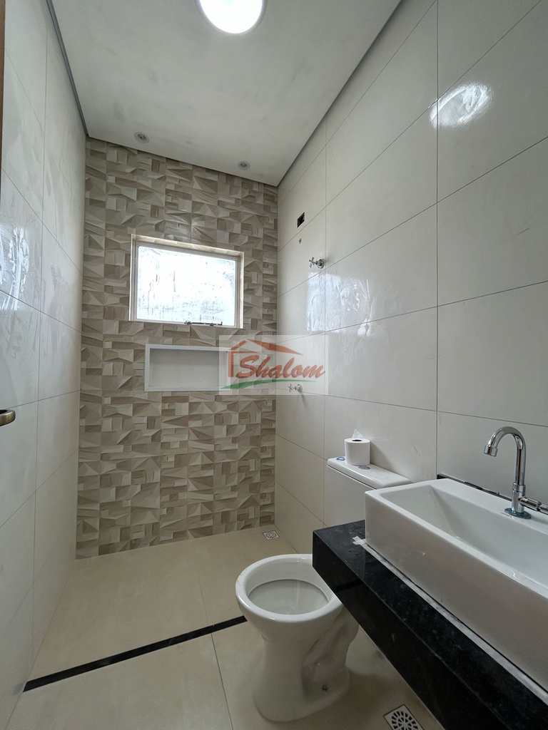 Casa em Caraguatatuba, no bairro Balneário dos Golfinhos