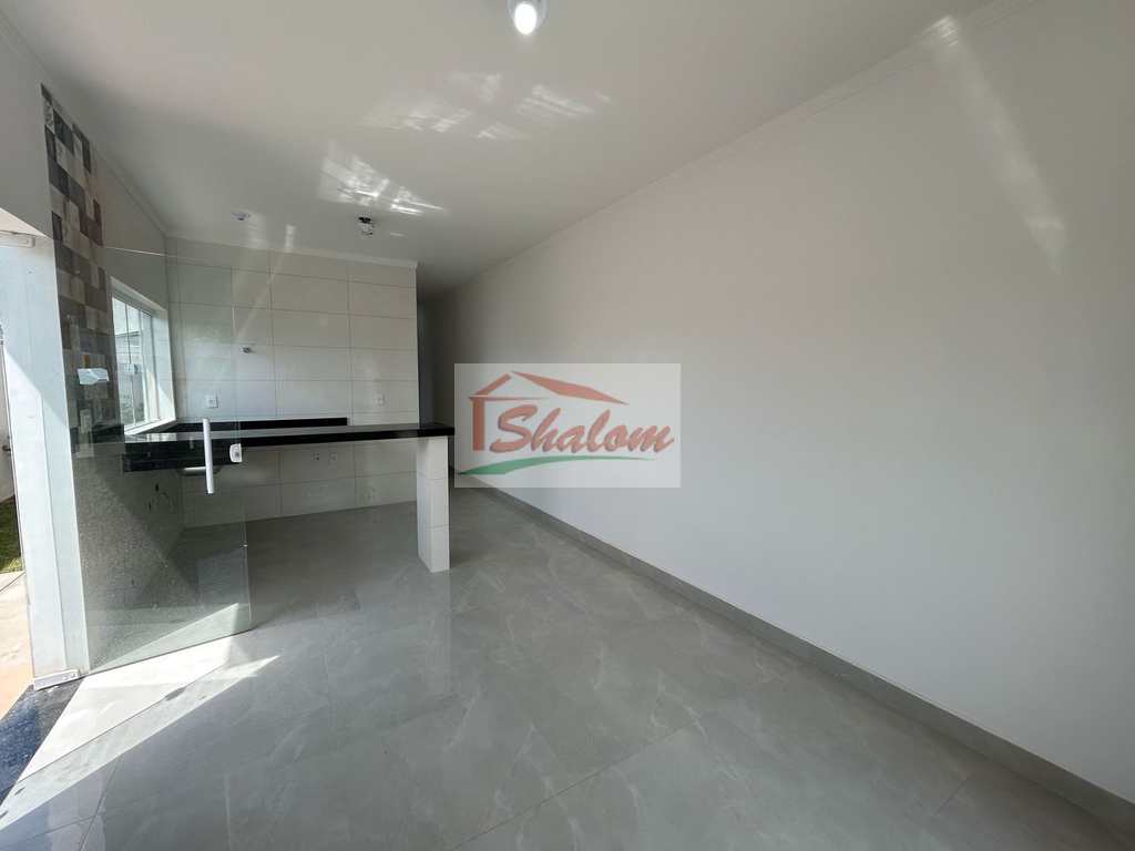 Casa em Caraguatatuba, no bairro Balneário dos Golfinhos