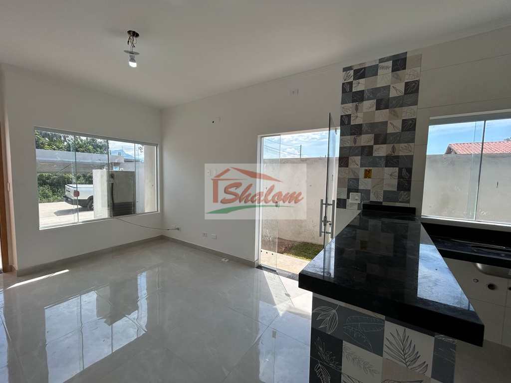 Casa em Caraguatatuba, no bairro Balneário dos Golfinhos