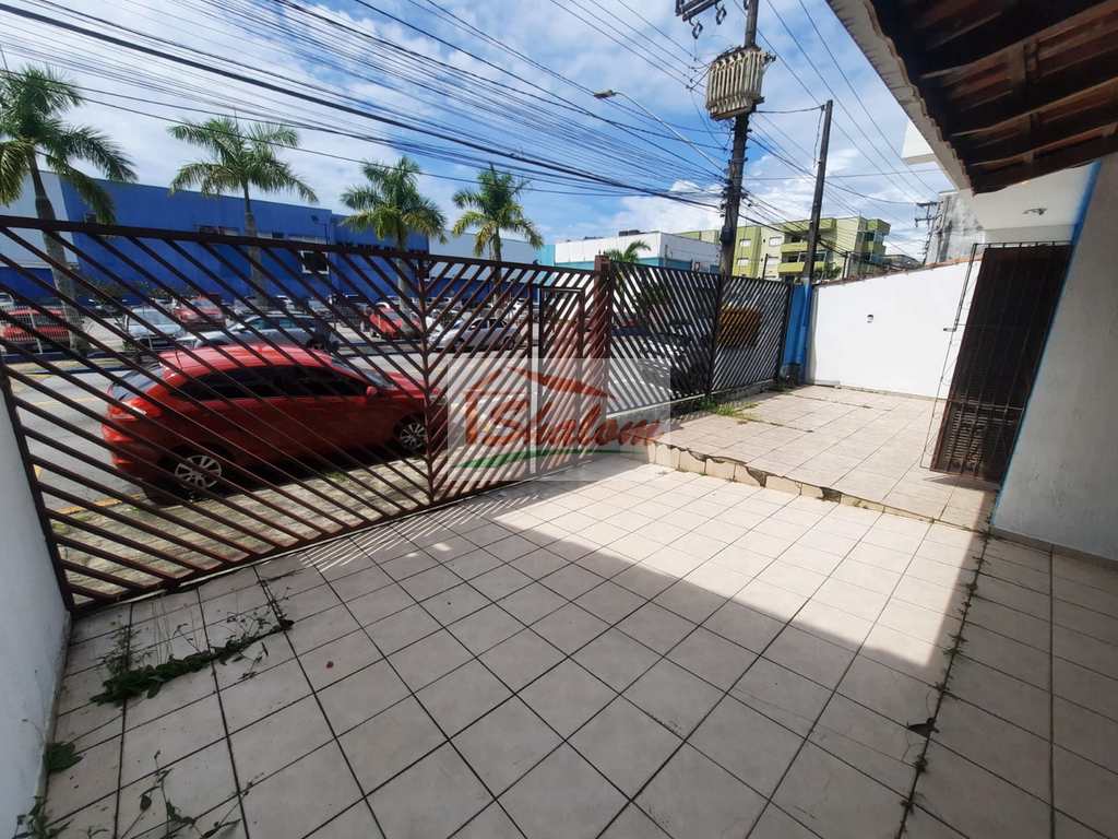 Sobrado Comercial em Caraguatatuba, no bairro Centro