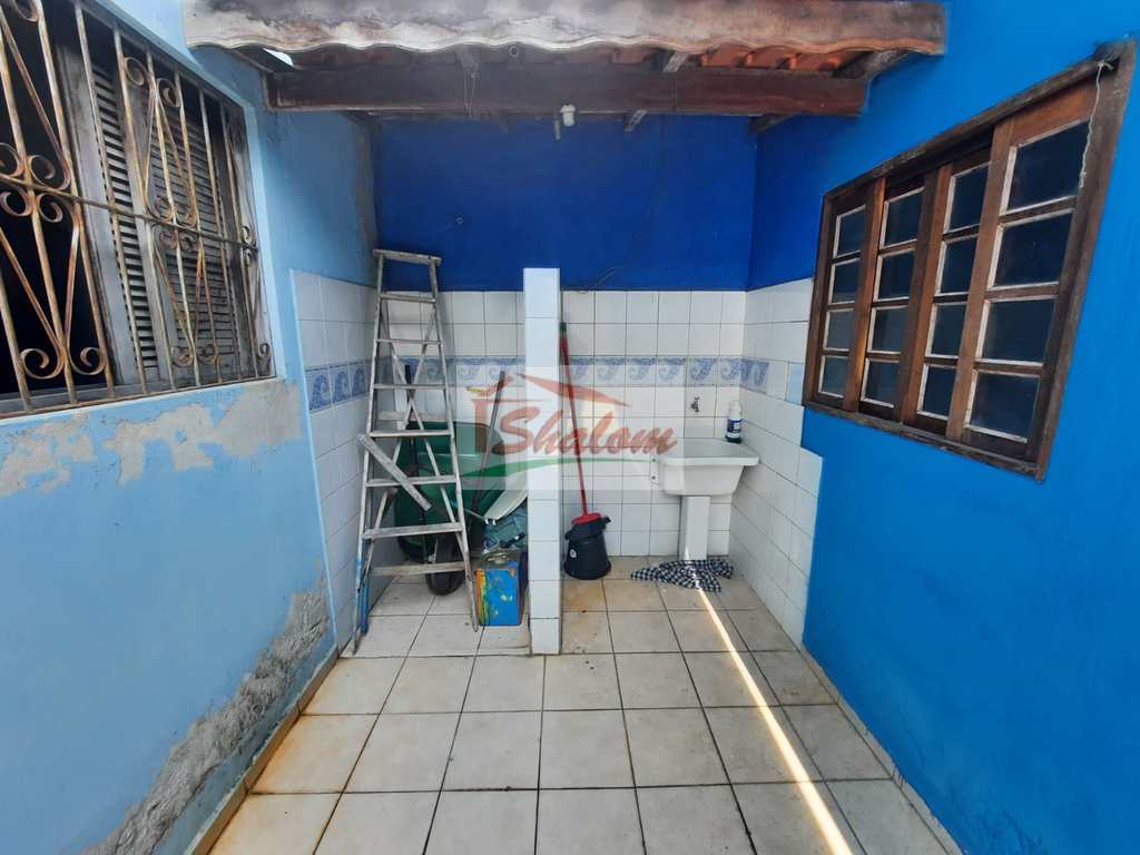 Sobrado Comercial em Caraguatatuba, no bairro Centro
