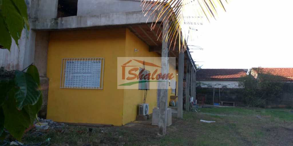 Casa em Caraguatatuba, no bairro Morro do Algodão