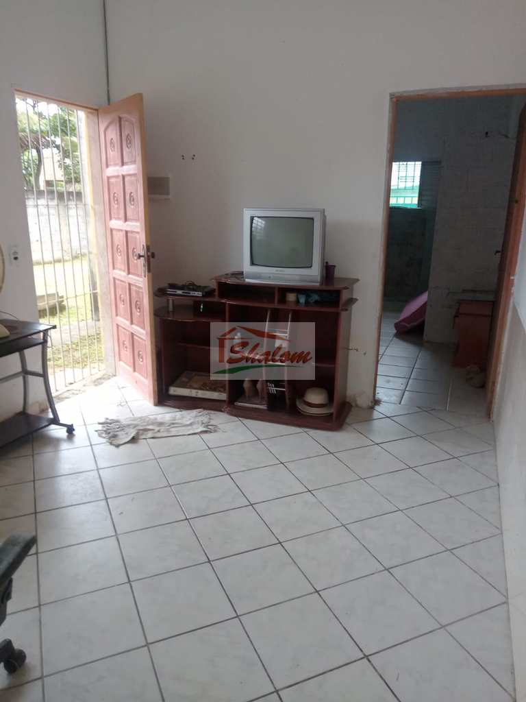 Casa em Caraguatatuba, no bairro Morro do Algodão