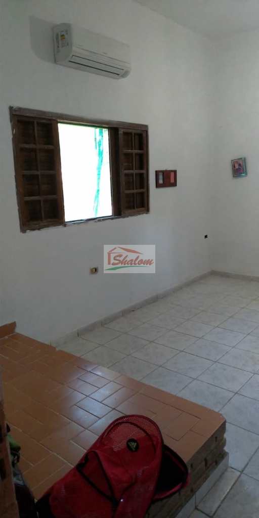 Casa em Caraguatatuba, no bairro Morro do Algodão