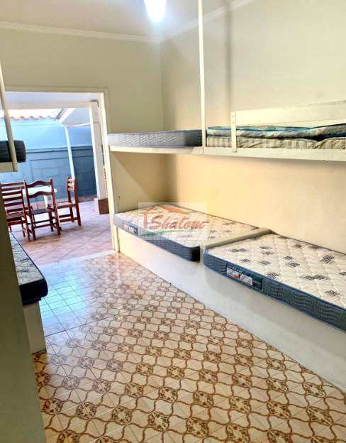 Casa em Caraguatatuba, no bairro Martim de Sá