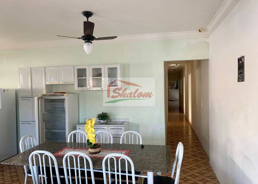 Casa em Caraguatatuba, no bairro Martim de Sá