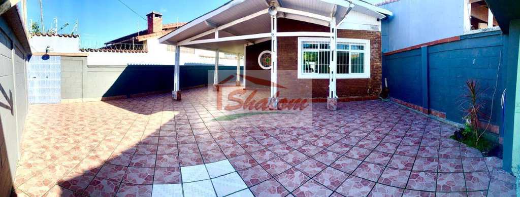 Casa em Caraguatatuba, no bairro Martim de Sá