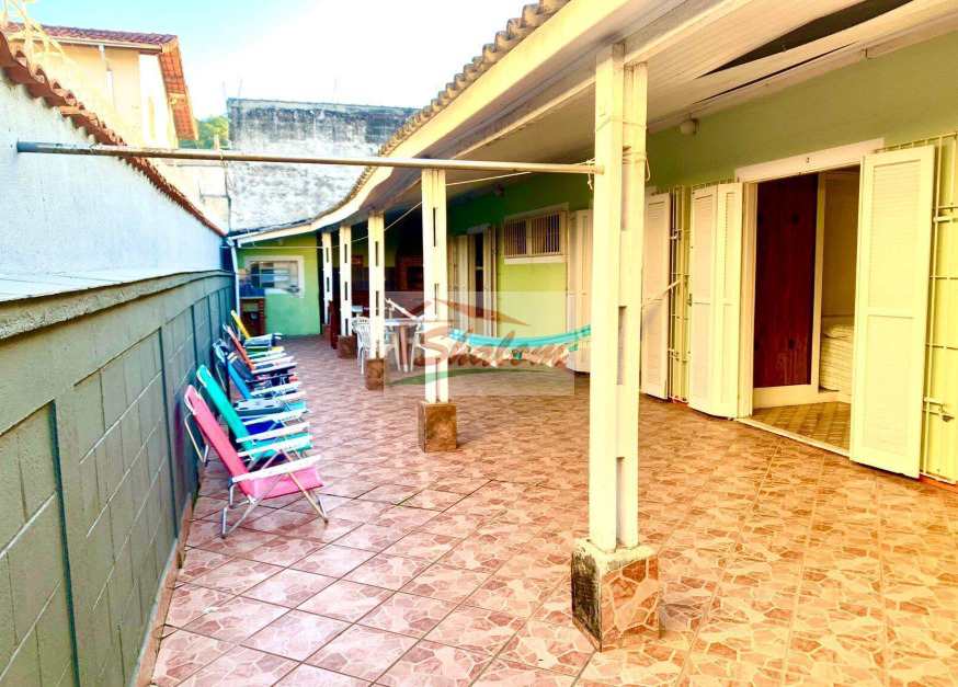 Casa em Caraguatatuba, no bairro Martim de Sá