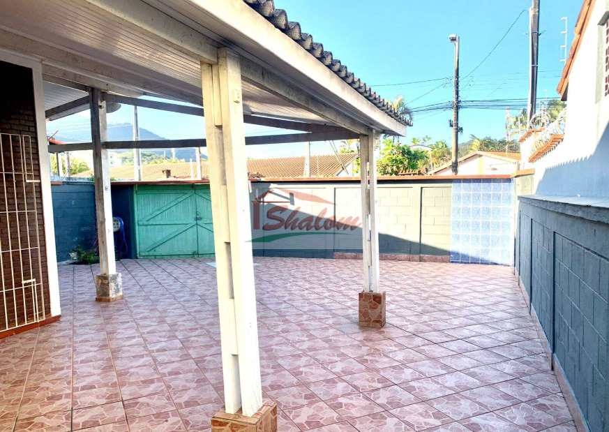 Casa em Caraguatatuba, no bairro Martim de Sá