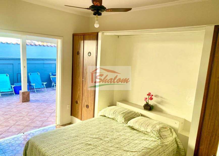 Casa em Caraguatatuba, no bairro Martim de Sá