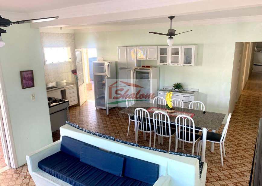 Casa em Caraguatatuba, no bairro Martim de Sá