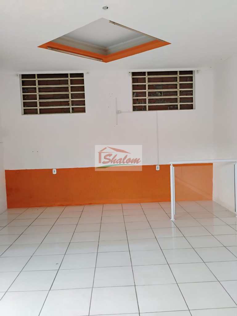 Conjunto Comercial em Caraguatatuba, no bairro Morro do Algodão
