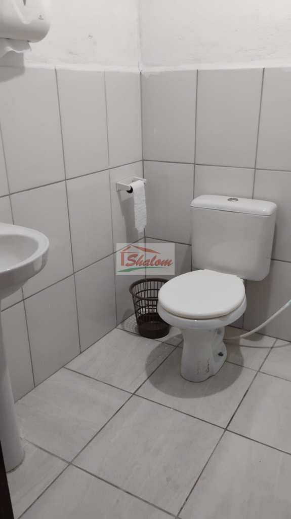 Conjunto Comercial em Caraguatatuba, no bairro Morro do Algodão