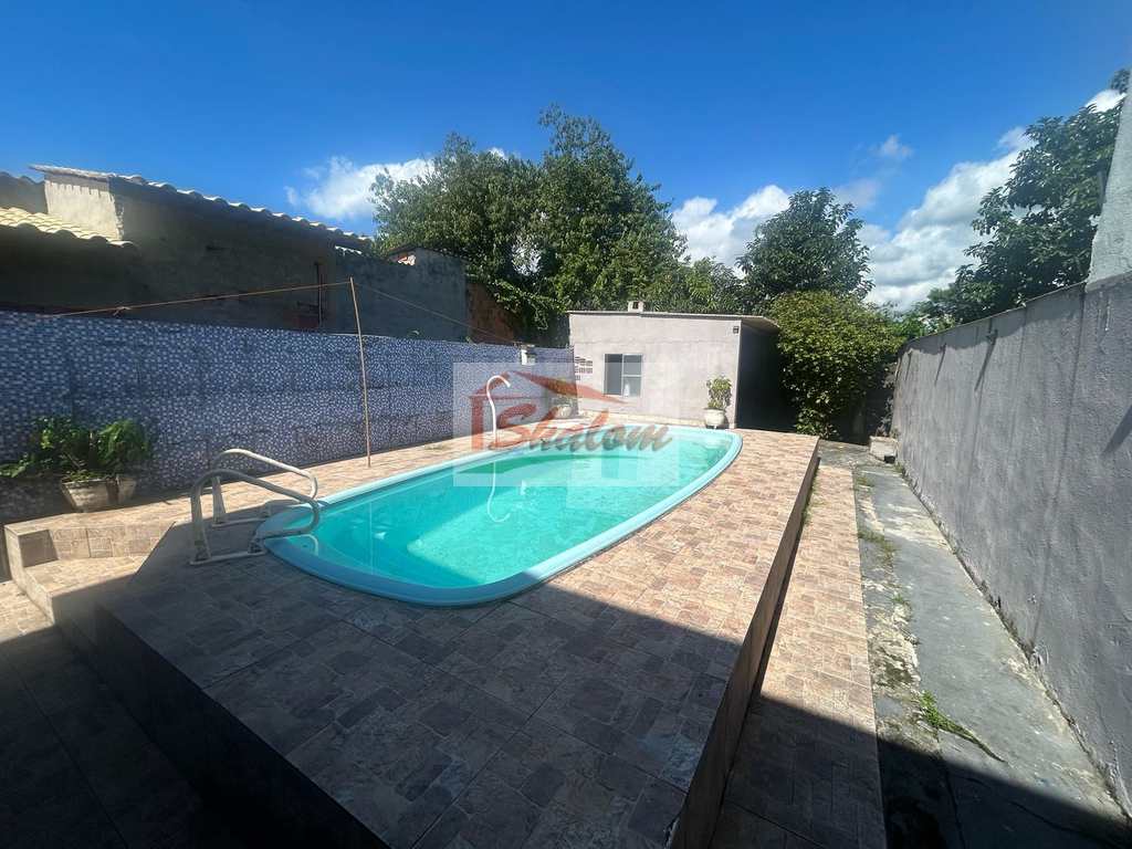 Casa em Caraguatatuba, no bairro Morro do Algodão