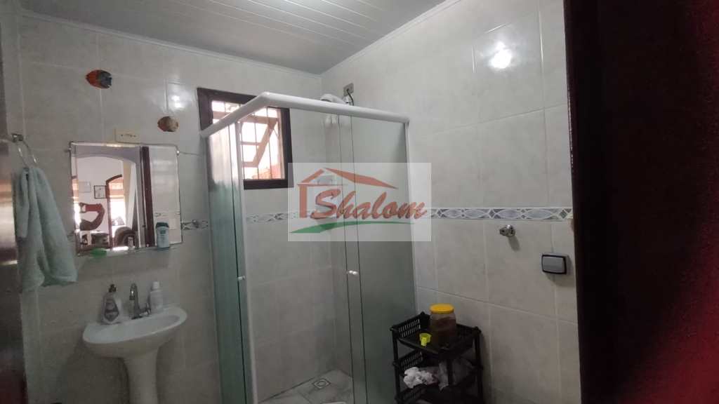 Casa em Caraguatatuba, no bairro Prainha