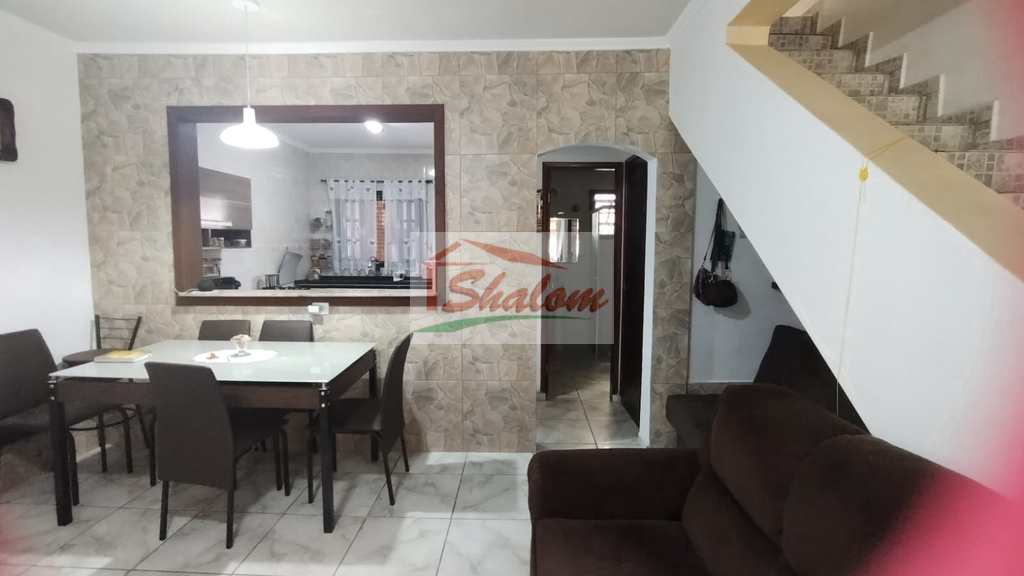 Casa em Caraguatatuba, no bairro Prainha