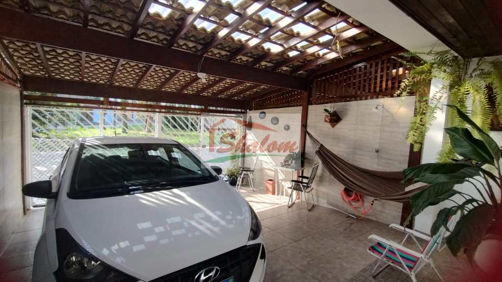 Casa em Caraguatatuba, no bairro Prainha