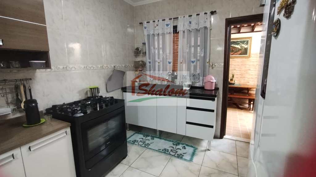 Casa em Caraguatatuba, no bairro Prainha