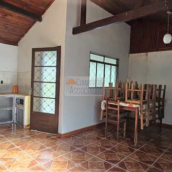 Chácara em Santa Maria da Serra, bairro Centro