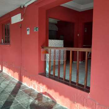 Casa Comercial em Santos, bairro Campo Grande
