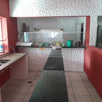 Casa Comercial em Santos, bairro Campo Grande