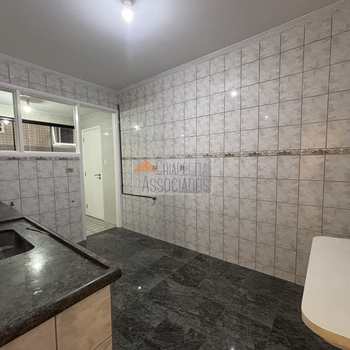 Apartamento em São Vicente, bairro Itararé