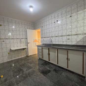 Apartamento em São Vicente, bairro Itararé
