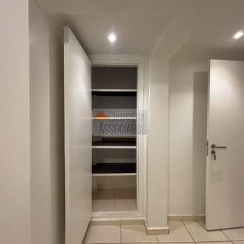Apartamento em São Vicente, bairro Itararé