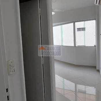 Apartamento em Santos, bairro Aparecida