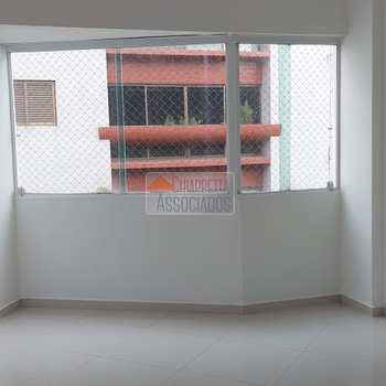 Apartamento em Santos, bairro Aparecida