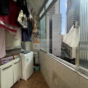 Apartamento em Santos, bairro José Menino