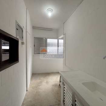Apartamento em São Vicente, bairro Itararé