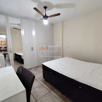 Apartamento em Santos, bairro Gonzaga