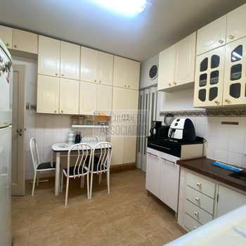 Apartamento em Santos, bairro Gonzaga