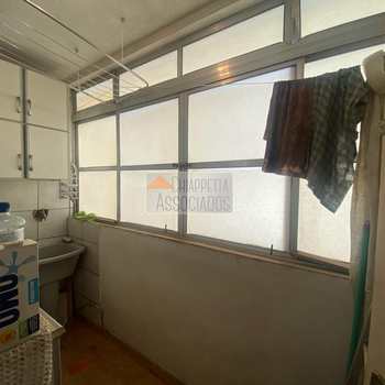 Apartamento em Santos, bairro Gonzaga
