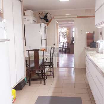 Apartamento em Santos, bairro Gonzaga