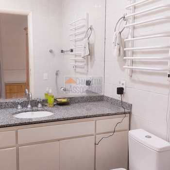 Apartamento em Santos, bairro Gonzaga