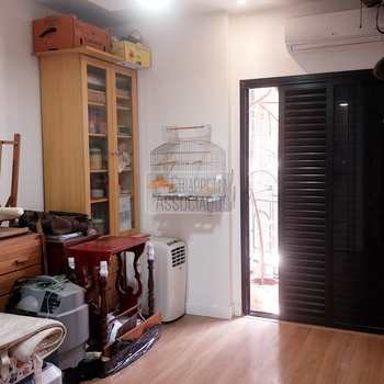Apartamento em Santos, bairro Gonzaga