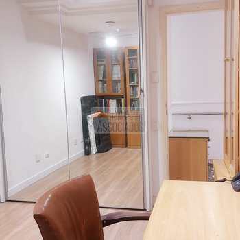 Apartamento em Santos, bairro Gonzaga