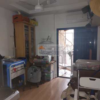 Apartamento em Santos, bairro Gonzaga