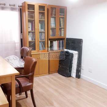 Apartamento em Santos, bairro Gonzaga