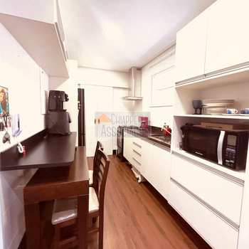 Apartamento em Santos, bairro José Menino