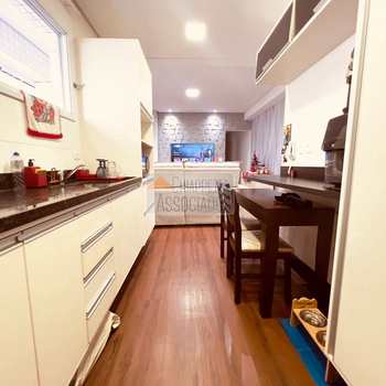 Apartamento em Santos, bairro José Menino