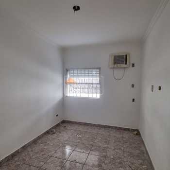 Apartamento em Santos, bairro Aparecida