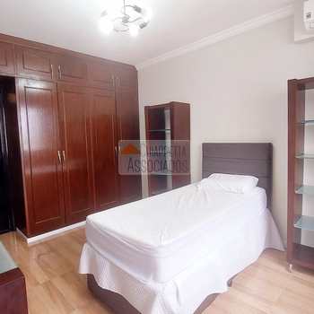 Apartamento em Santos, bairro Gonzaga