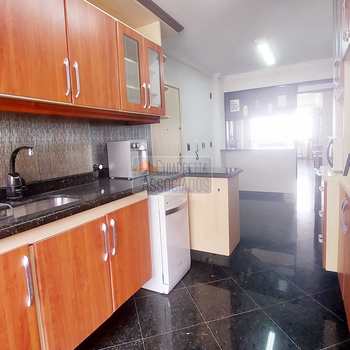 Apartamento em Santos, bairro Gonzaga