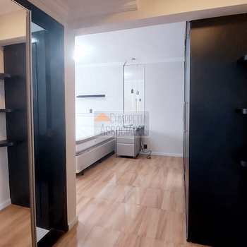 Apartamento em Santos, bairro Gonzaga